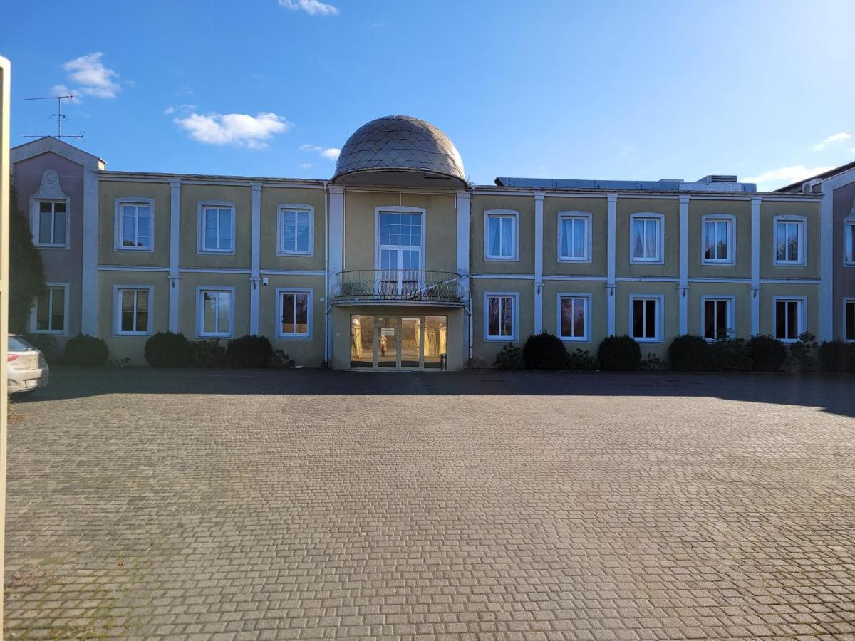 Dworek Sobieskiego Skierniewice Exterior foto